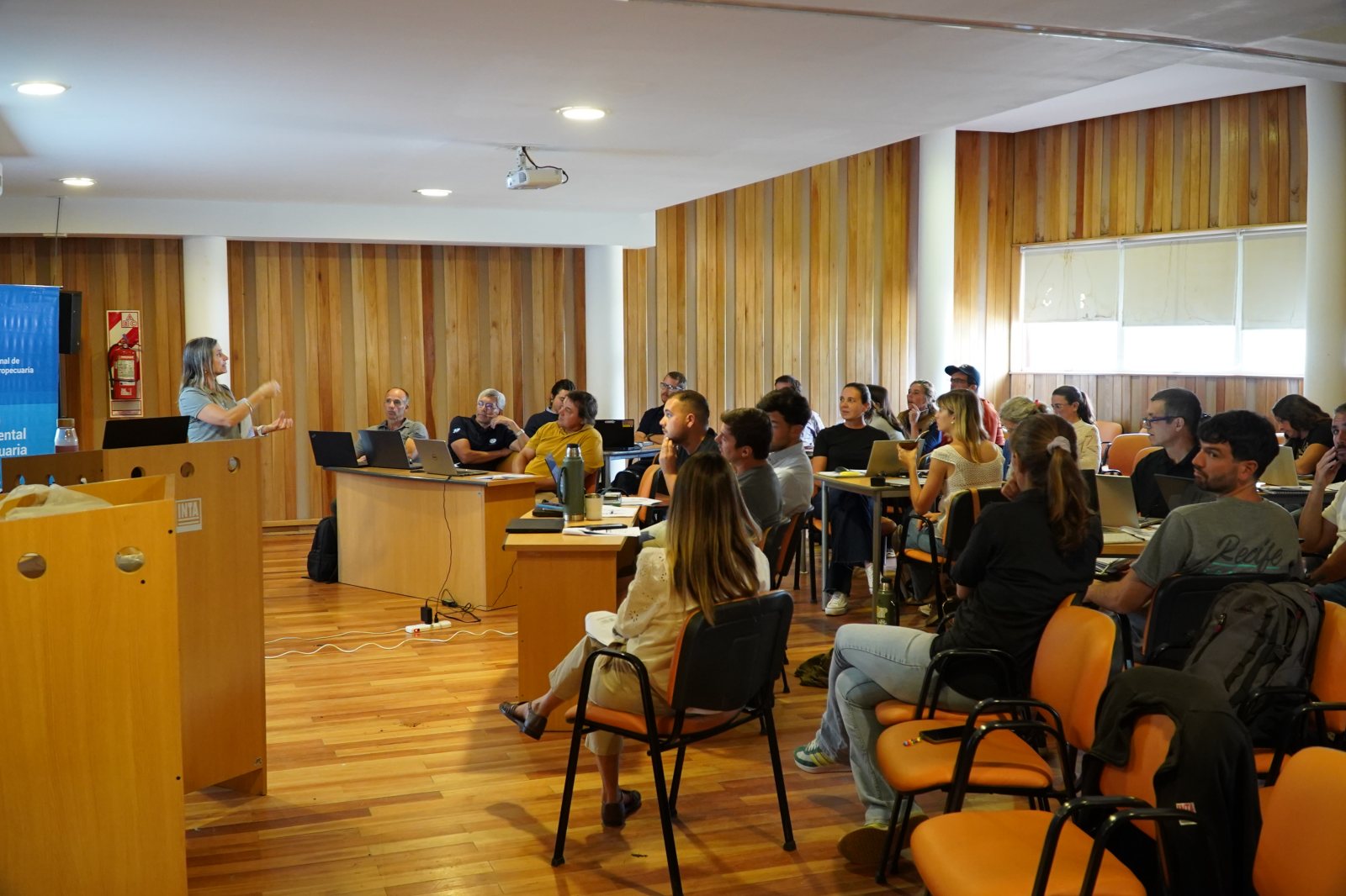 Taller práctico sobre medición y seguimiento del agua en los cultivos